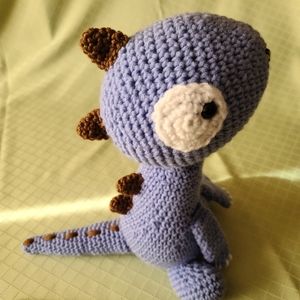Amigurumi Crochet Stuffed Animals: Dinosaur
